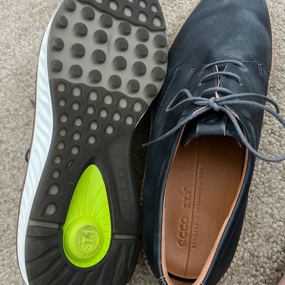 Mens Ecco size 11 - Picture 4 of 5